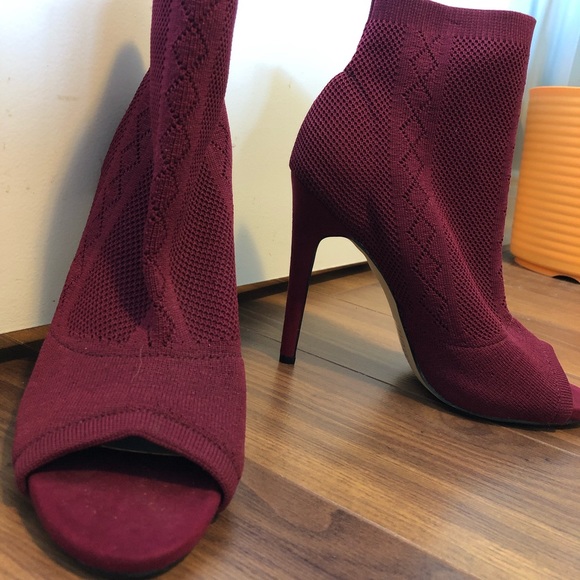 ✨HOT✨Size 8 - Women’s Burgundy Sock Booty - Picture 3 of 5